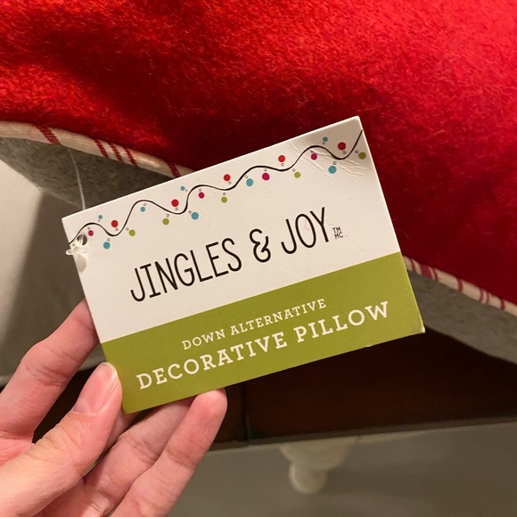 HOLIDAY | letters to santa pillow - Picture 9 of 12